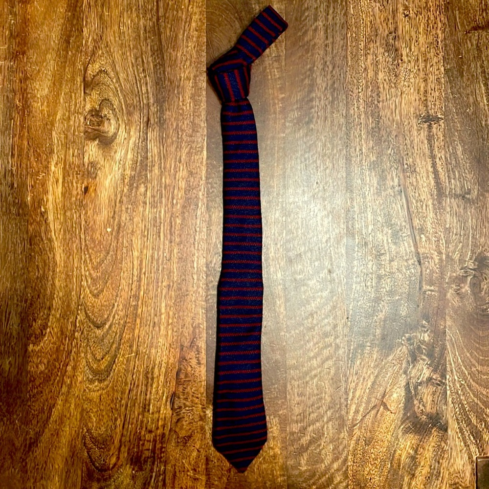Charles Tyrwhitt tie (navy and red)